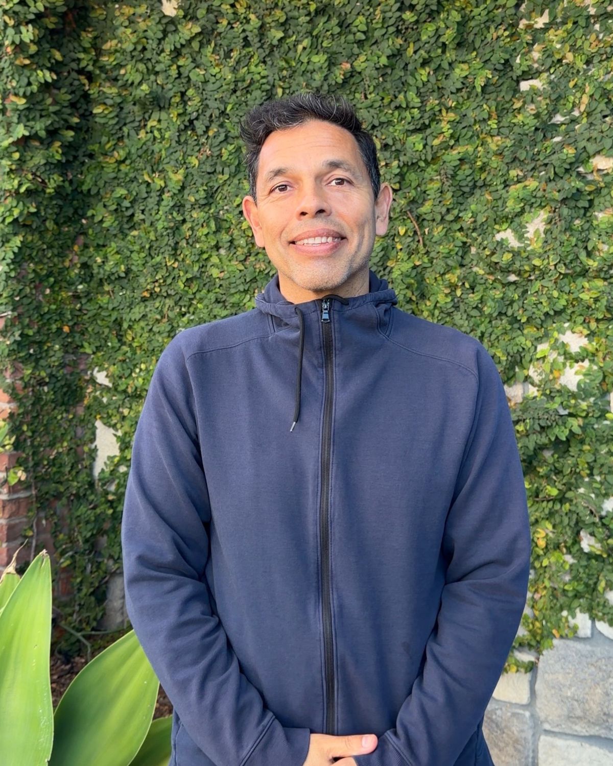 Oscar-yoga-deck-teacher-san-diego Oscar-yoga-deck-teacher-san-diego
